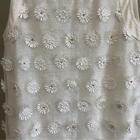 Ann Taylor Sleeveless Tank Top with Flower Accents- S - Picture 2 of 9